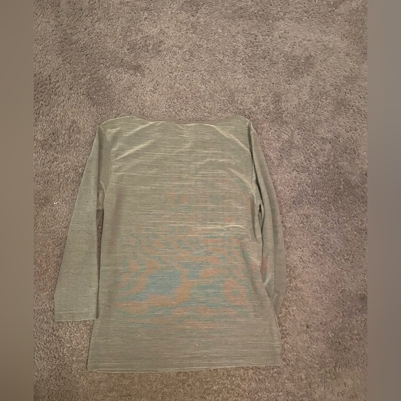 Shirt - Picture 3 of 4